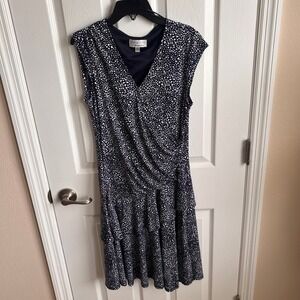 Signature by Robbie Bee Dress Faux Wrap Tiered PM Petite Medium‎ Navy White